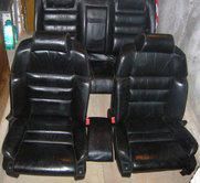 scaunele fata au cate 2 motorase electrice de reglaj + bancheta spate + tetiere +

cotiera +
